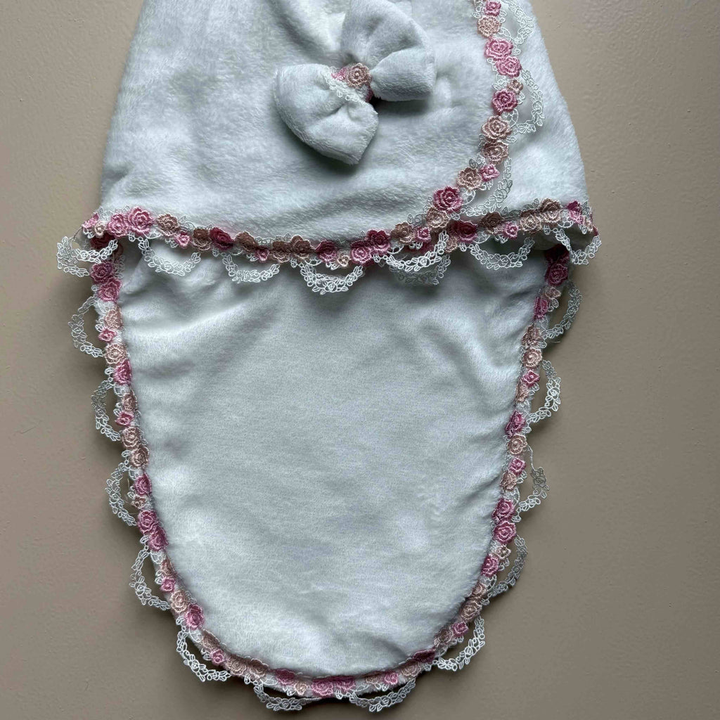 Rosette Blanc Winter French Lace Swaddle Set