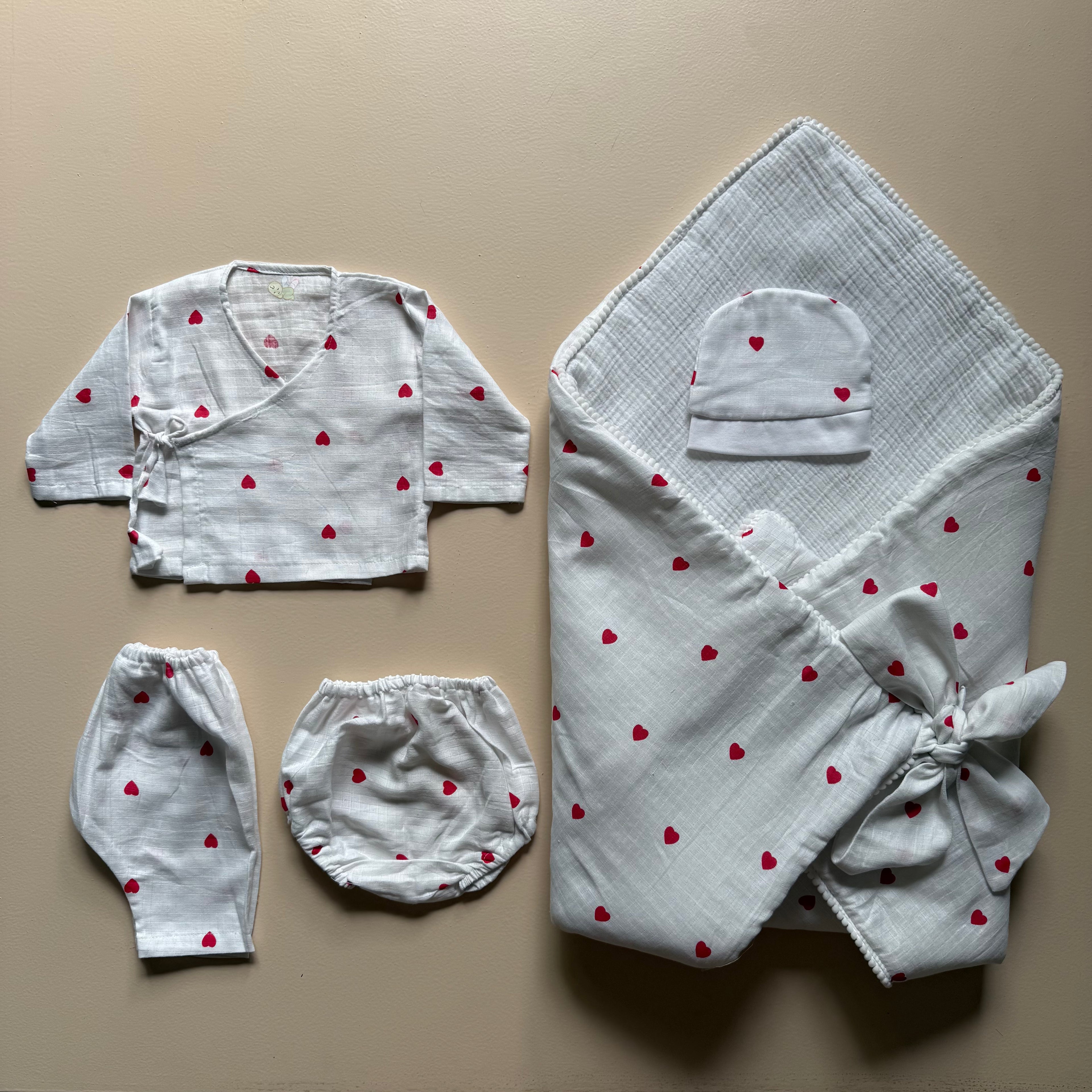Little Love – 5 Piece Muslin Newborn Set