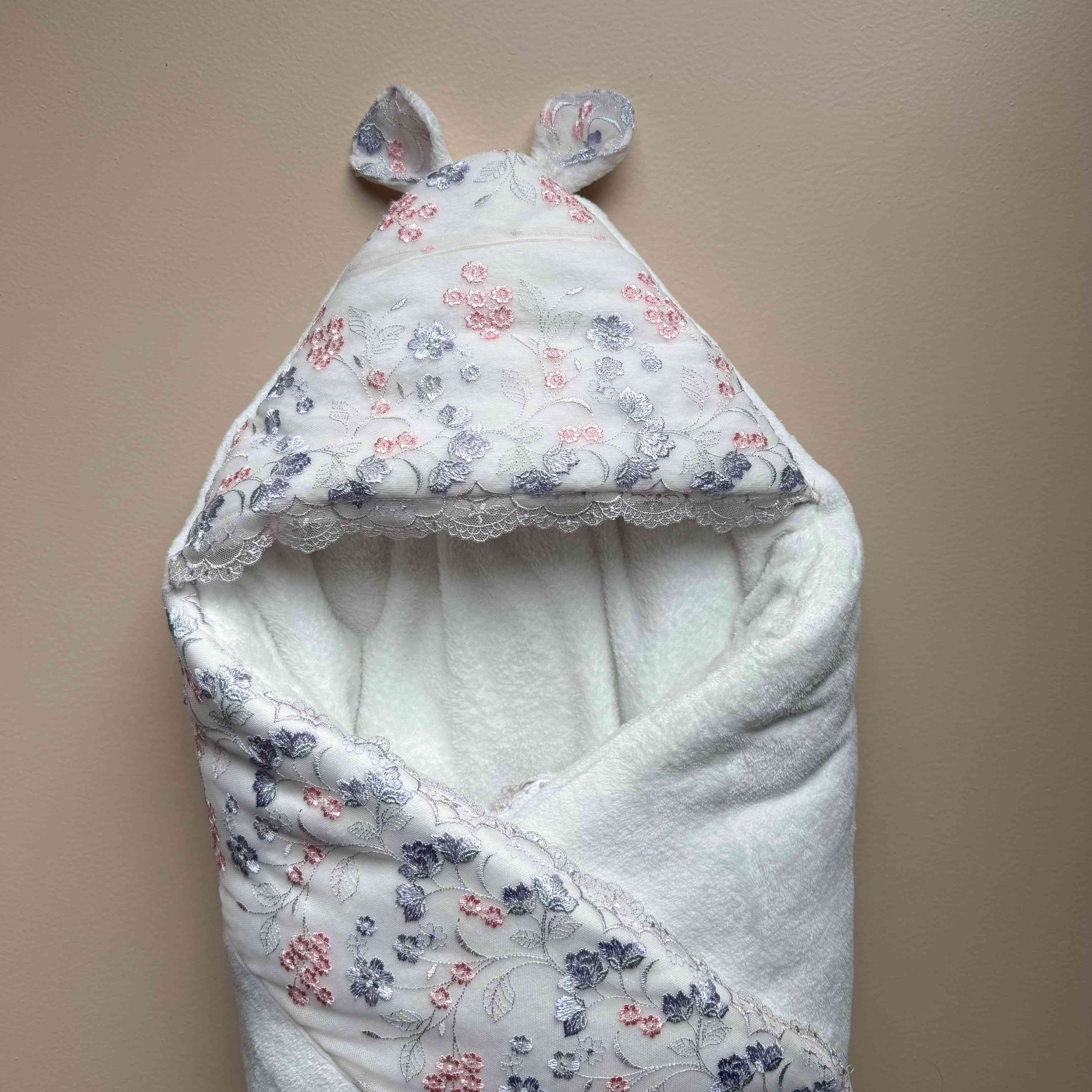 FloraCuddle Hooded Winter Drape