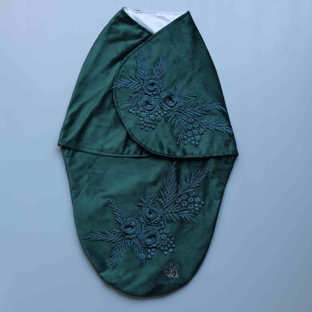 WINTER BLOOM VELOUR SWADDLE SET