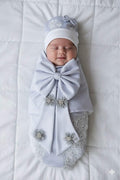 Chic and Charming Grey Grizzle